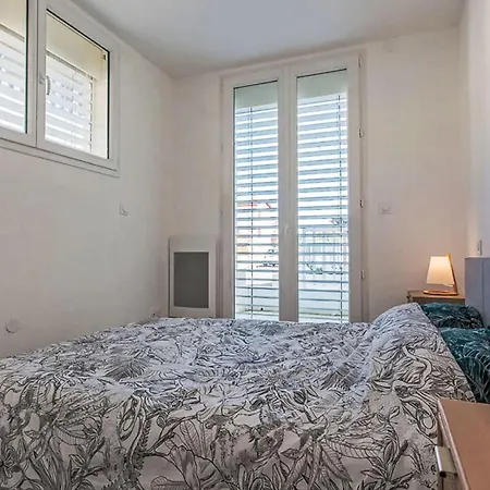 Cap Ocean-10 By Interhome Capbreton